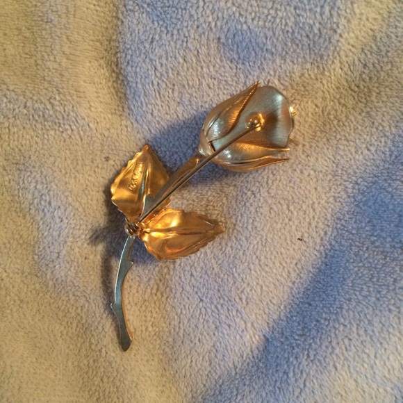 2 Gorgeous Flower Brooches - Picture 5 of 6